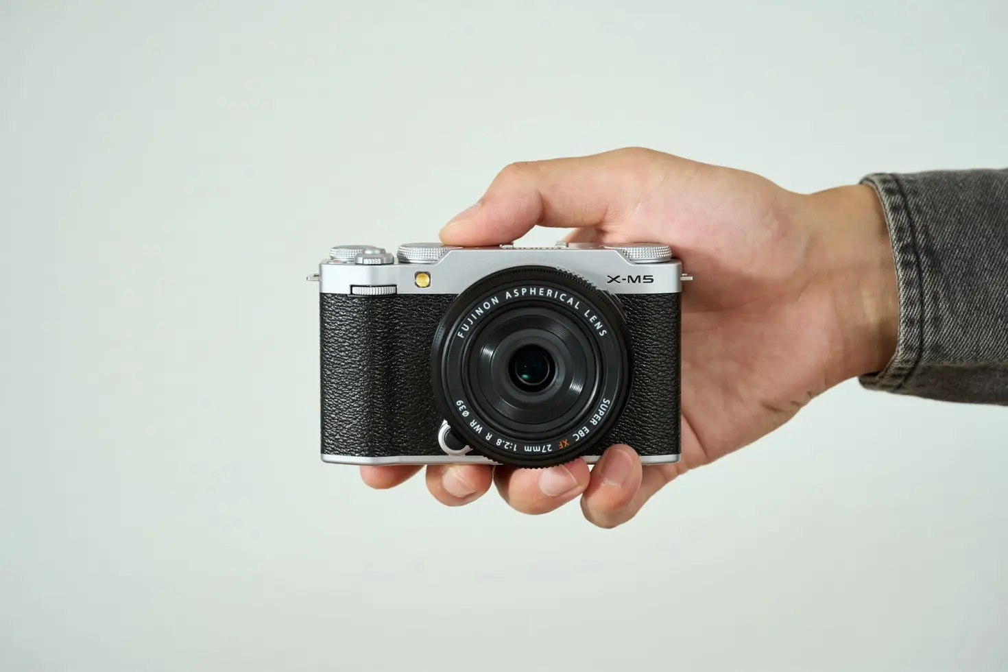X-M5 Kit with lens XC 15-45mm SILVER