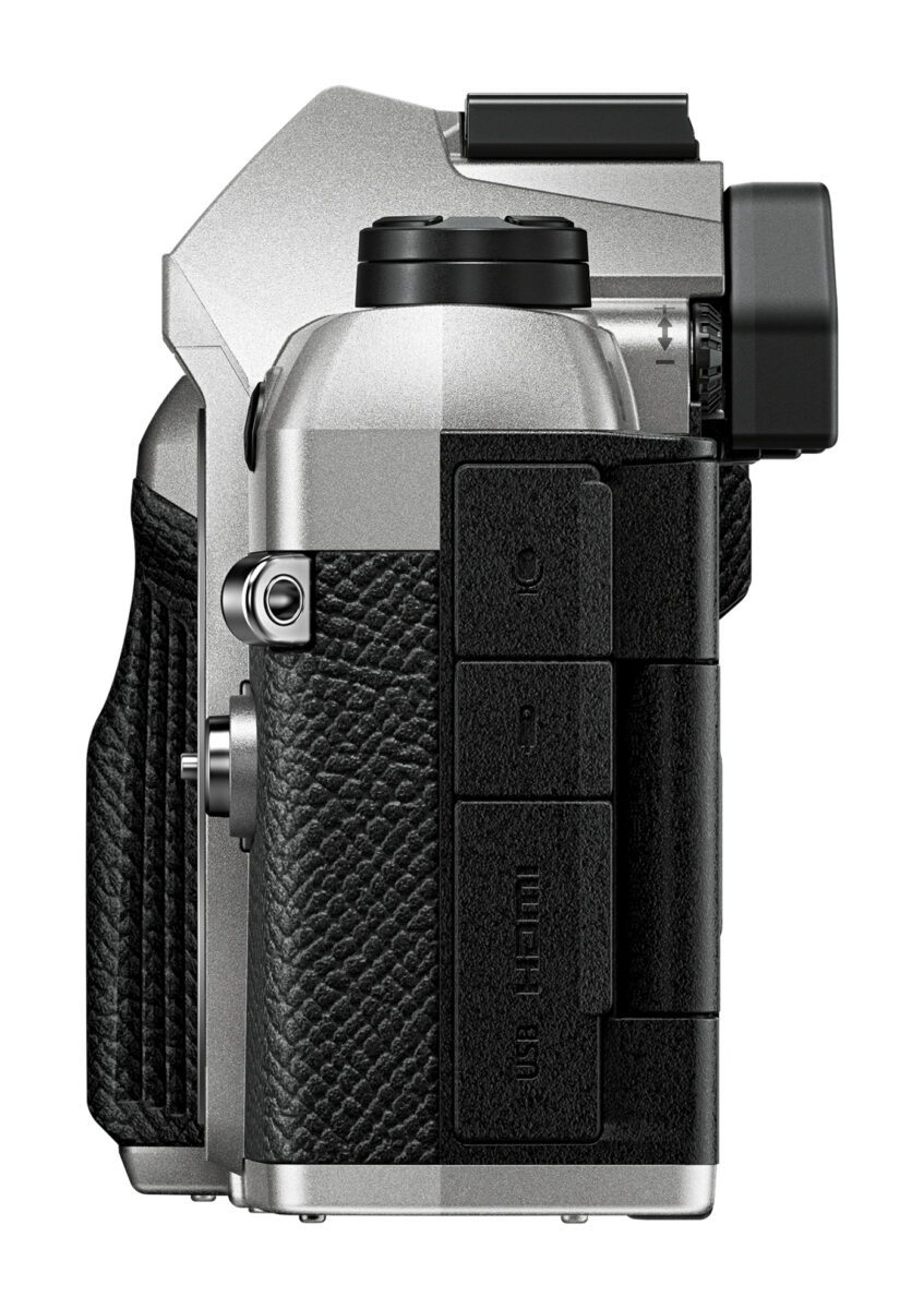 Olympus OM-5 II body silver, BLS-50 Battery, Eyecup, USB Connection Cable, Shoulder Strap - Image 4