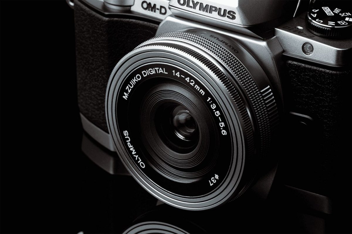 Alternative view of Olympus 14-42mm 1:3.5-5.6 EZ SILVER M.ZUIKO DIGITAL (EZ-M1442EZ) Lense Micro FT