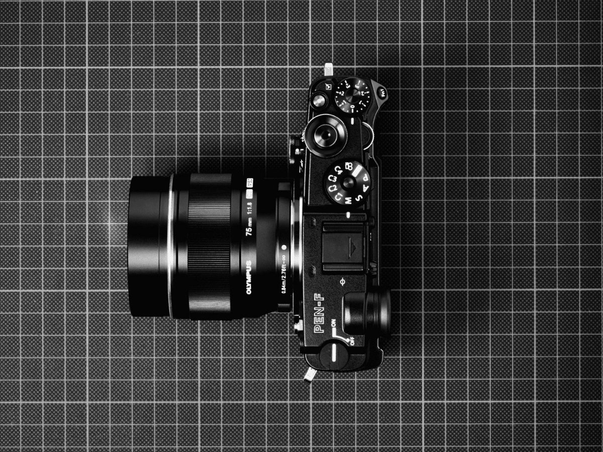 Alternative view of Olympus 75mm 1:1.8 BLACK M.ZUIKO DIGITAL (ET-M7518) Lense Micro FT