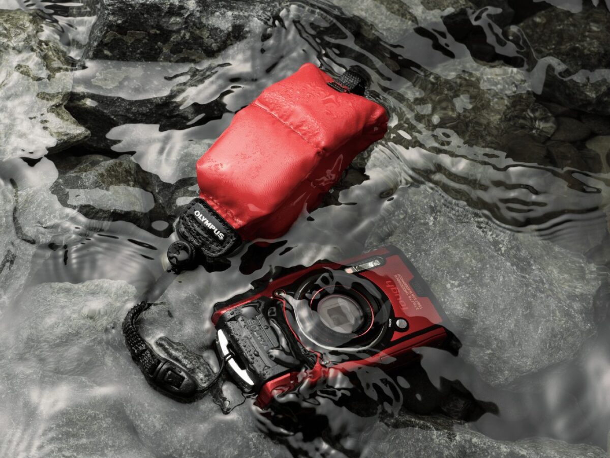 Alternative view of Olympus CHS-09 Floating Handstrap (red) for Tough series