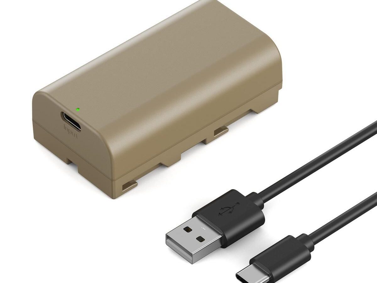 K&F Concept NP-F550 3500mAh With Battery Type-C Fast Charging, Compatible with Sony (KF28.0035)