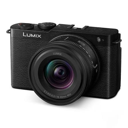 Panasonic LUMIX DC-S9 Body + LUMIX S 18-40mm / F4.5-6.3 Zoom Lens - BLACK